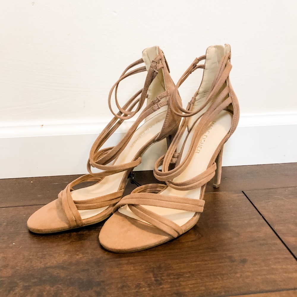 NWT Marc Fisher Nude Strappy Heels Size 7.5